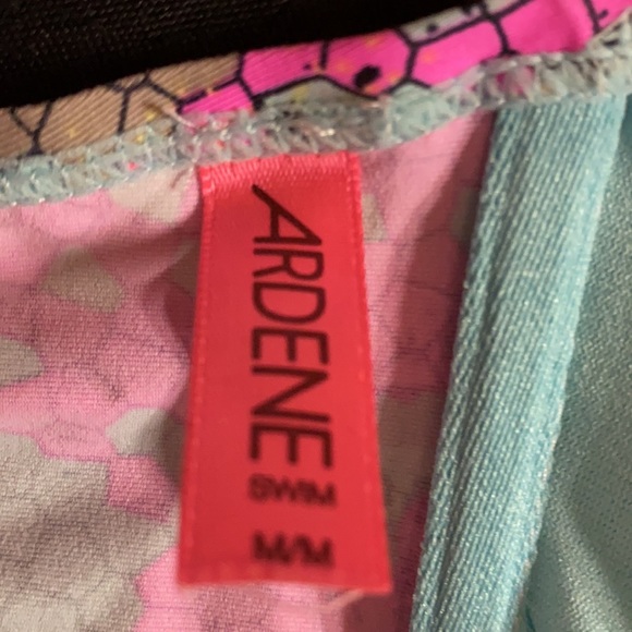 Halter Bikini Top..NEW!!! Adjustable ties!! - Picture 4 of 4